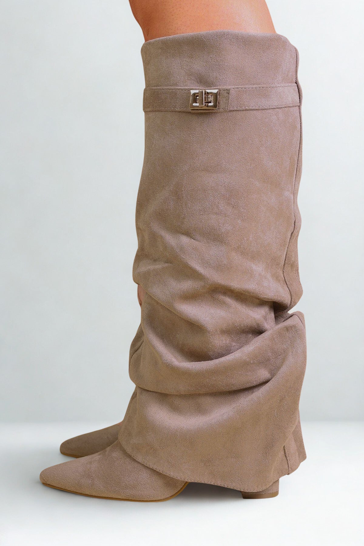 Divaura Suede Boots™