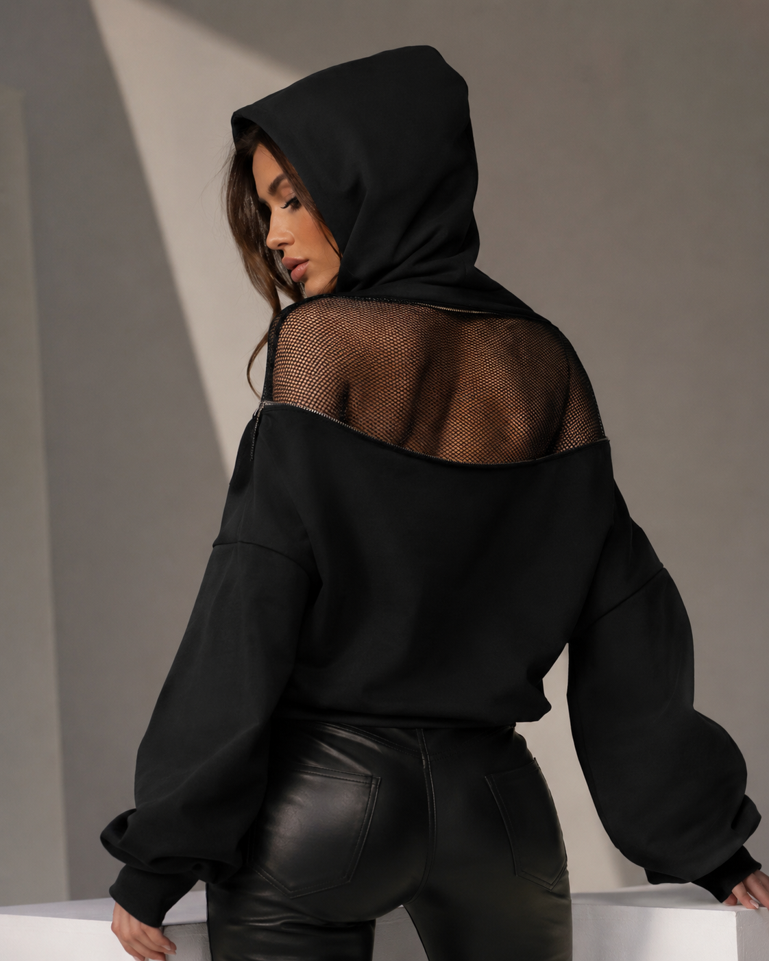 Divaura Backless Zipper Hoodie ™